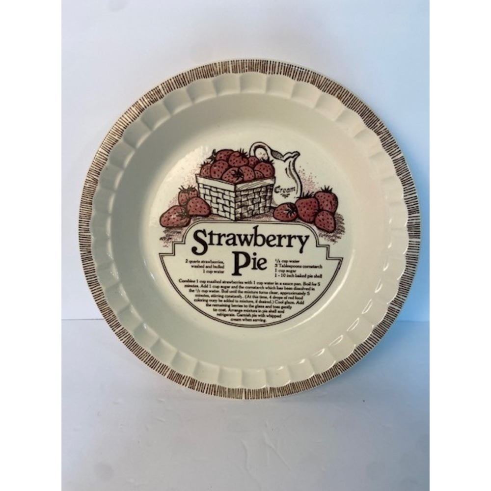 Royal China Jeannette Strawberry Pie Recipe Plate Vintage 11 inch Ceramic Baker